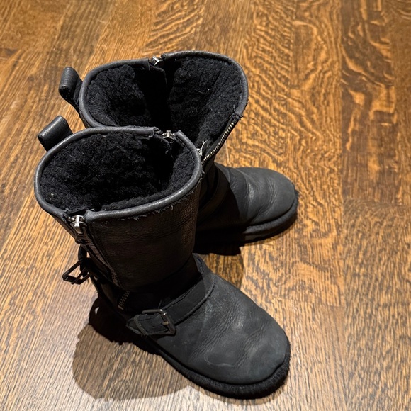 UGG Kids Black Boots - Picture 1 of 3